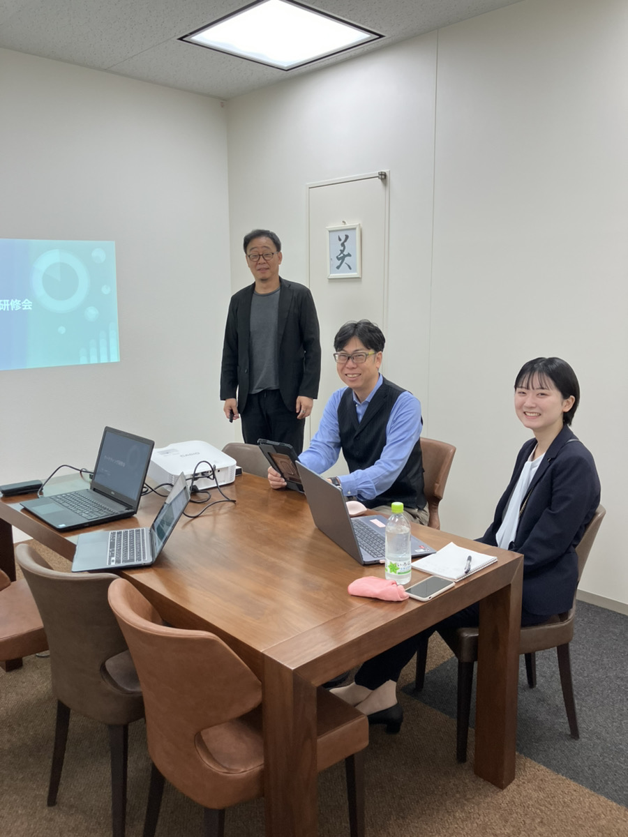 📢“添削の鬼”直伝！市場開拓室マーケティング研修レポート